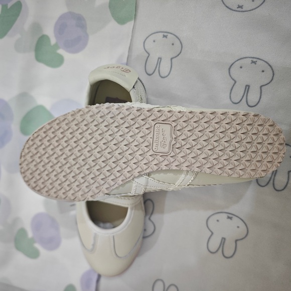 Onitsuka Tiger Off-White Mary Jane Shoes - Picture 7 of 7